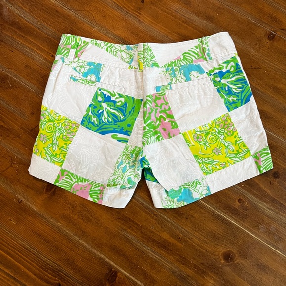 Lilly Pulitzer ~ The Callahan Short  ~ Size 0 ~ Pink/Blue/Green/White - Picture 2 of 4